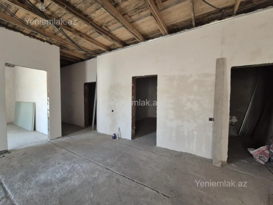 Satılır 7 otaqlı həyət evi 265 m²