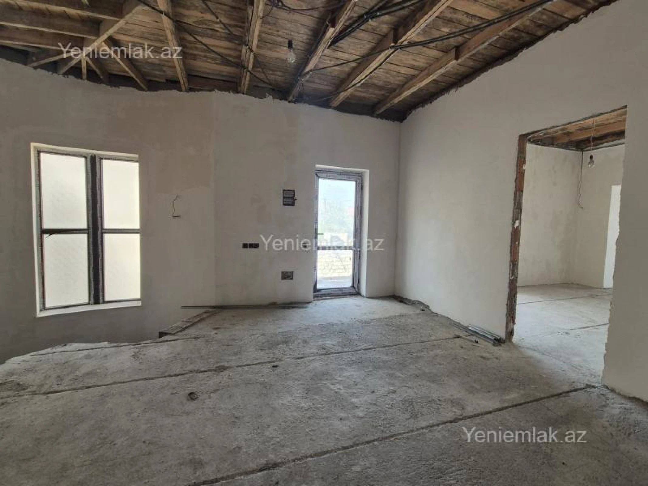 Satılır 7 otaqlı həyət evi 265 m²