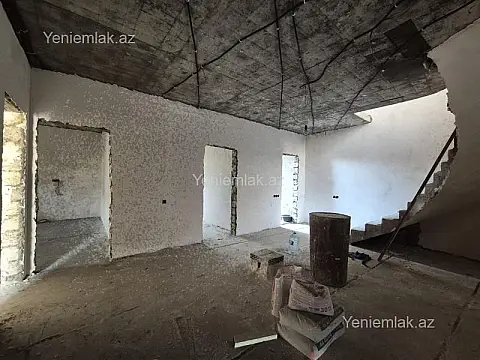 Satılır 7 otaqlı həyət evi 265 m²