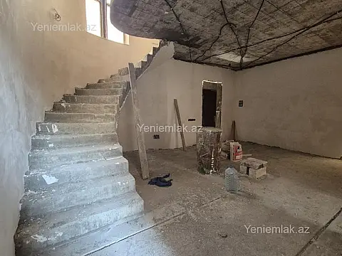 Satılır 7 otaqlı həyət evi 265 m²