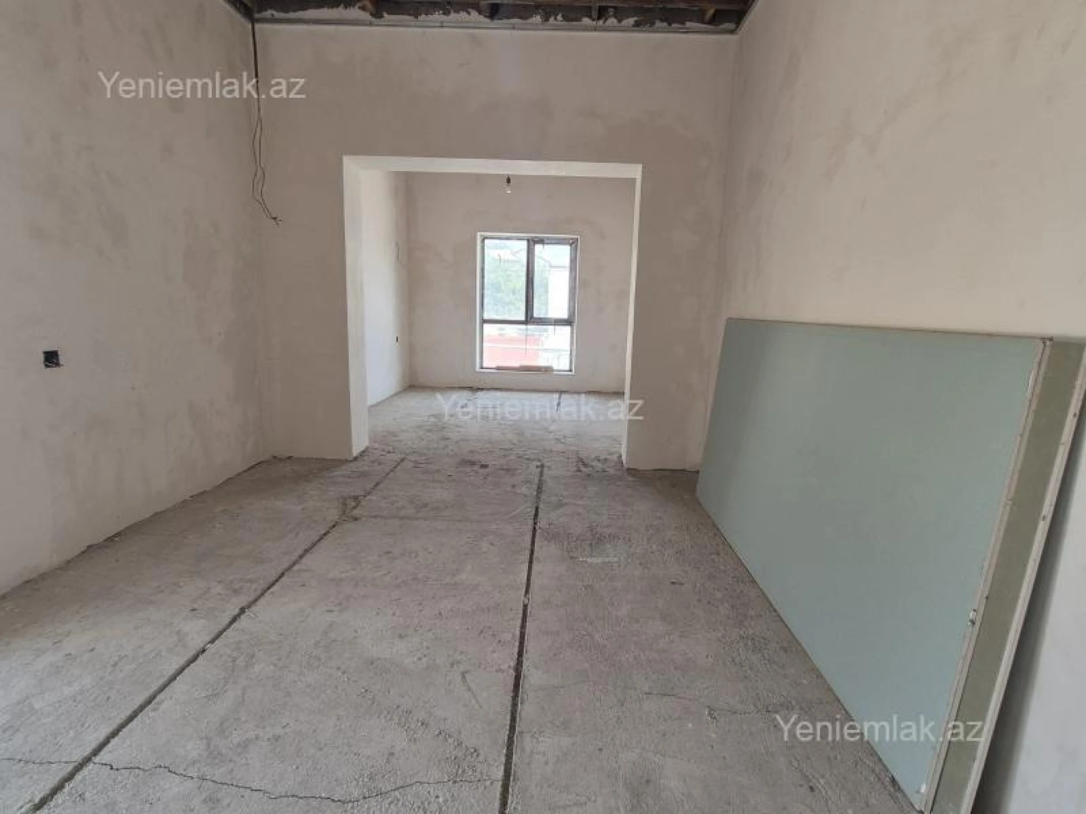 Satılır 7 otaqlı həyət evi 265 m²