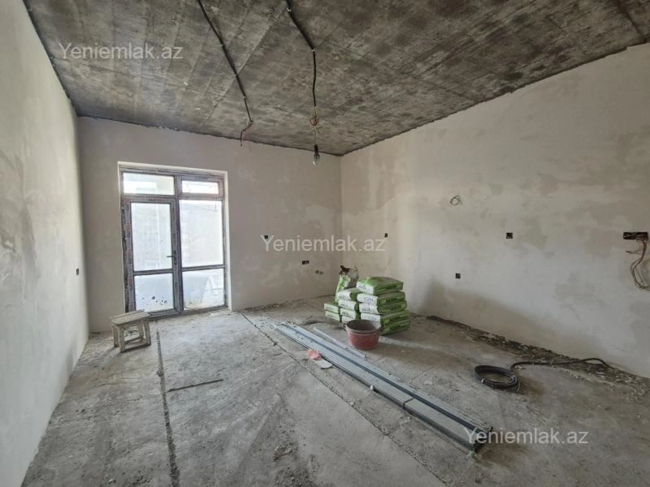 Satılır 7 otaqlı həyət evi 265 m²