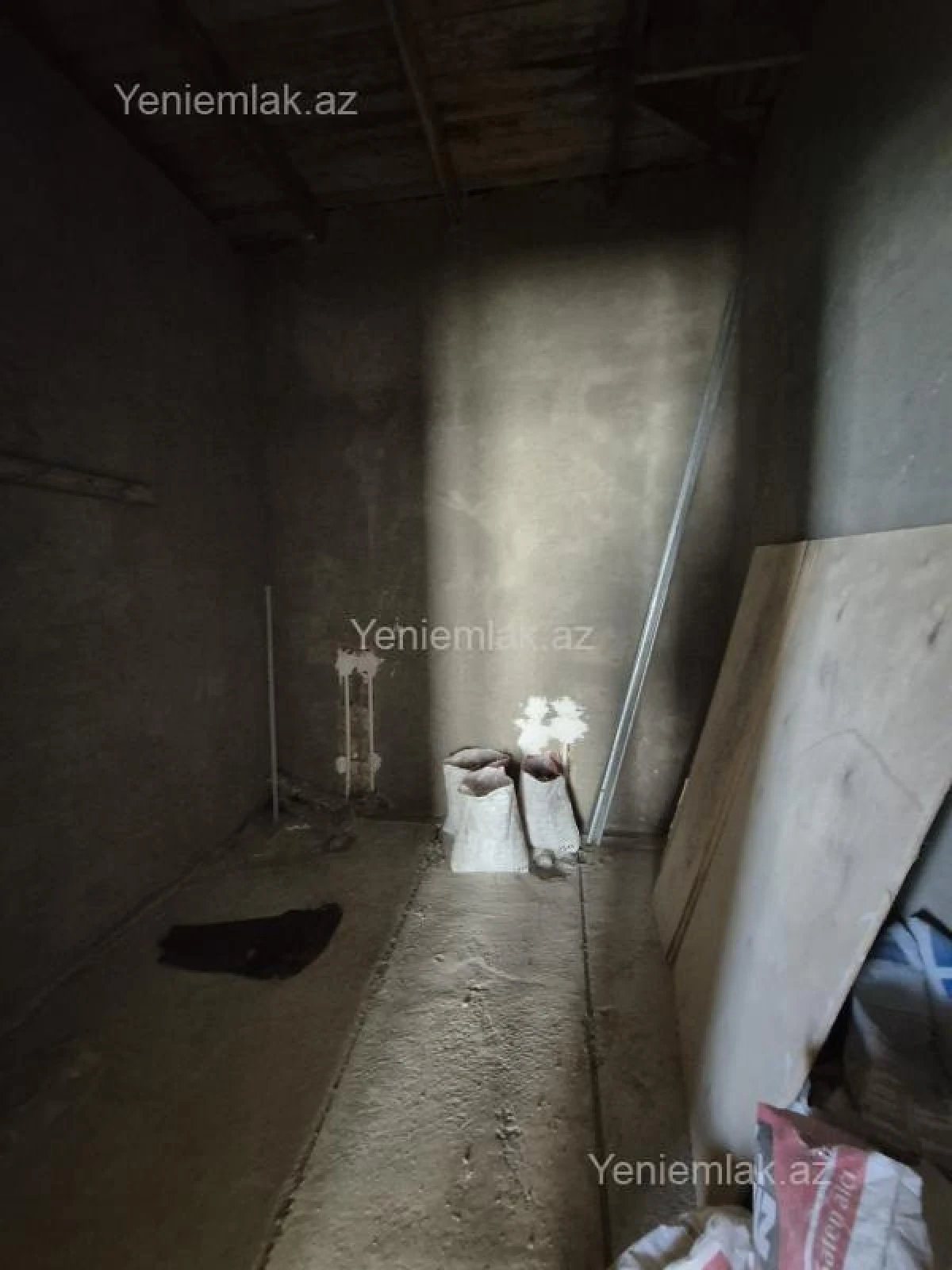 Satılır 7 otaqlı həyət evi 265 m²