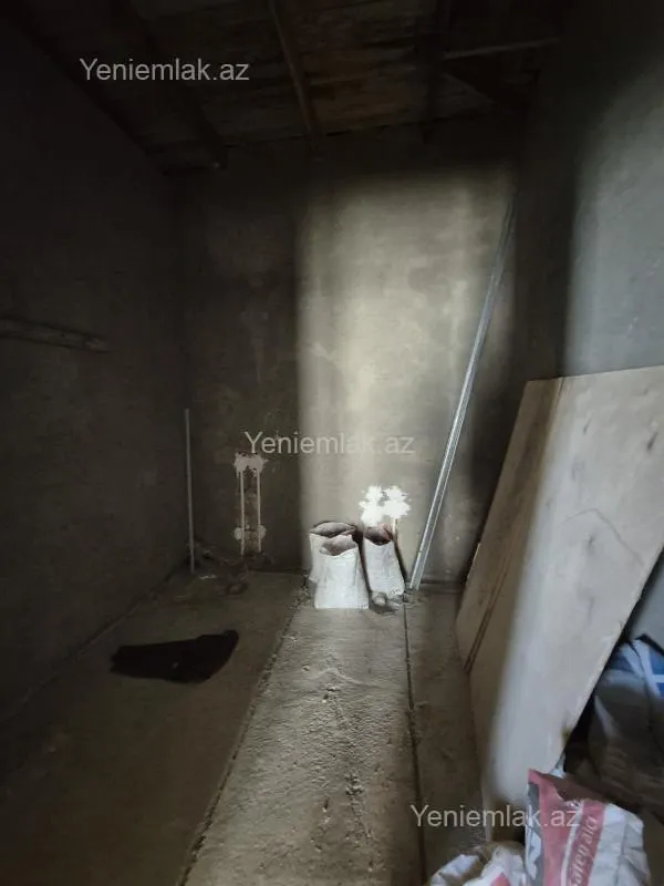 Satılır 7 otaqlı həyət evi 265 m²