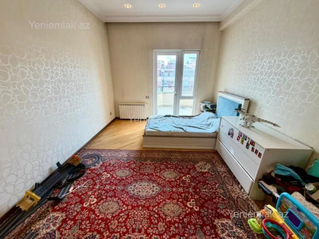 Satılır 5 otaqlı yeni tikili 390 m²
