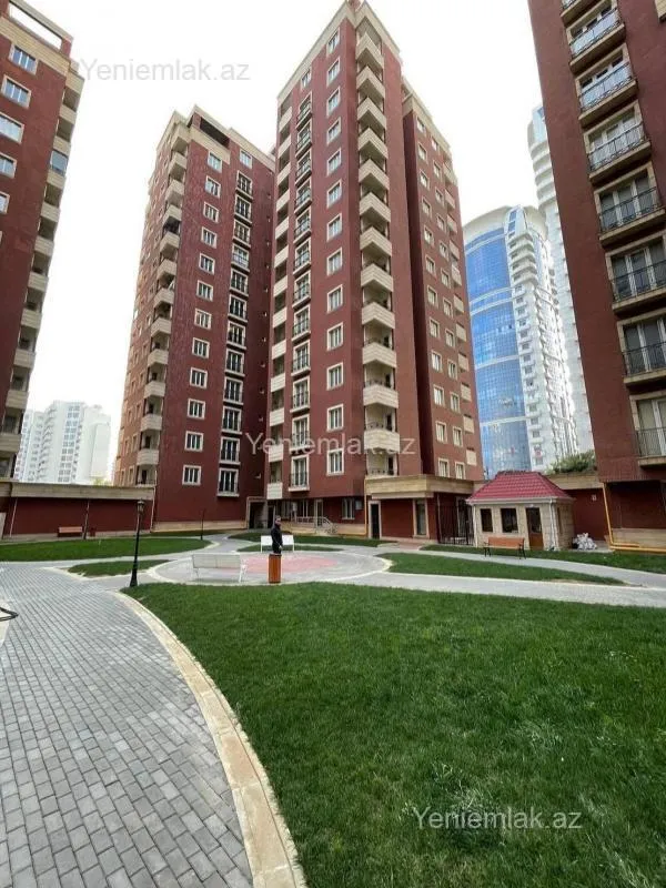 Satılır 5 otaqlı yeni tikili 390 m²