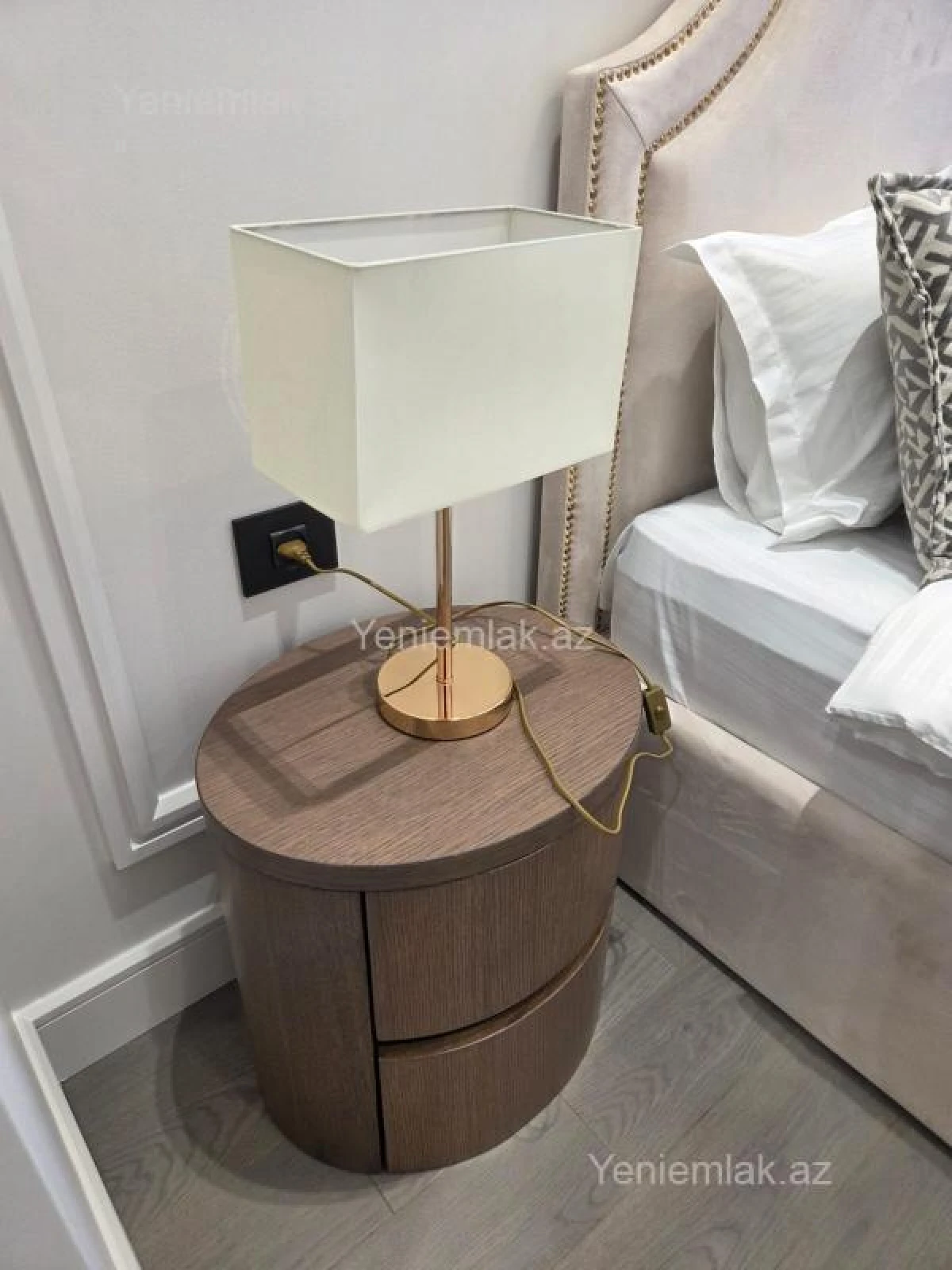 Satılır 4 otaqlı yeni tikili 140 m²