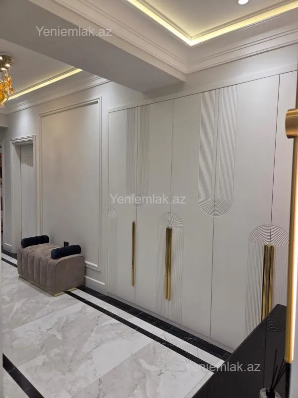 Satılır 4 otaqlı yeni tikili 140 m²