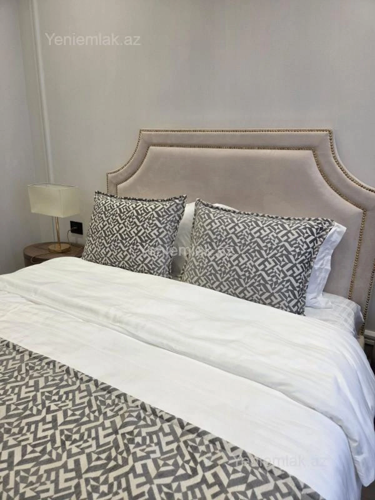 Satılır 4 otaqlı yeni tikili 140 m²