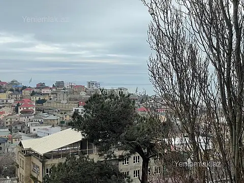 Satılır 2 otaqlı köhnə tikili 65 m²