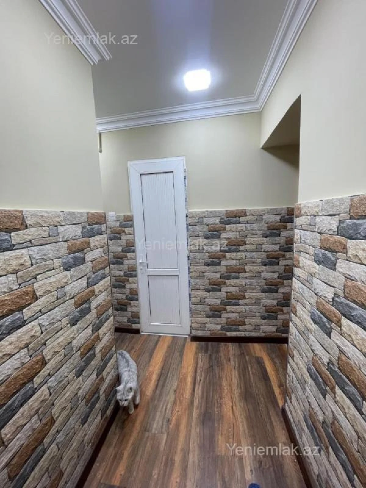 Satılır 2 otaqlı köhnə tikili 65 m²