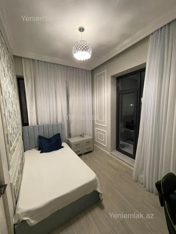 Satılır 6 otaqlı həyət evi 400 m²