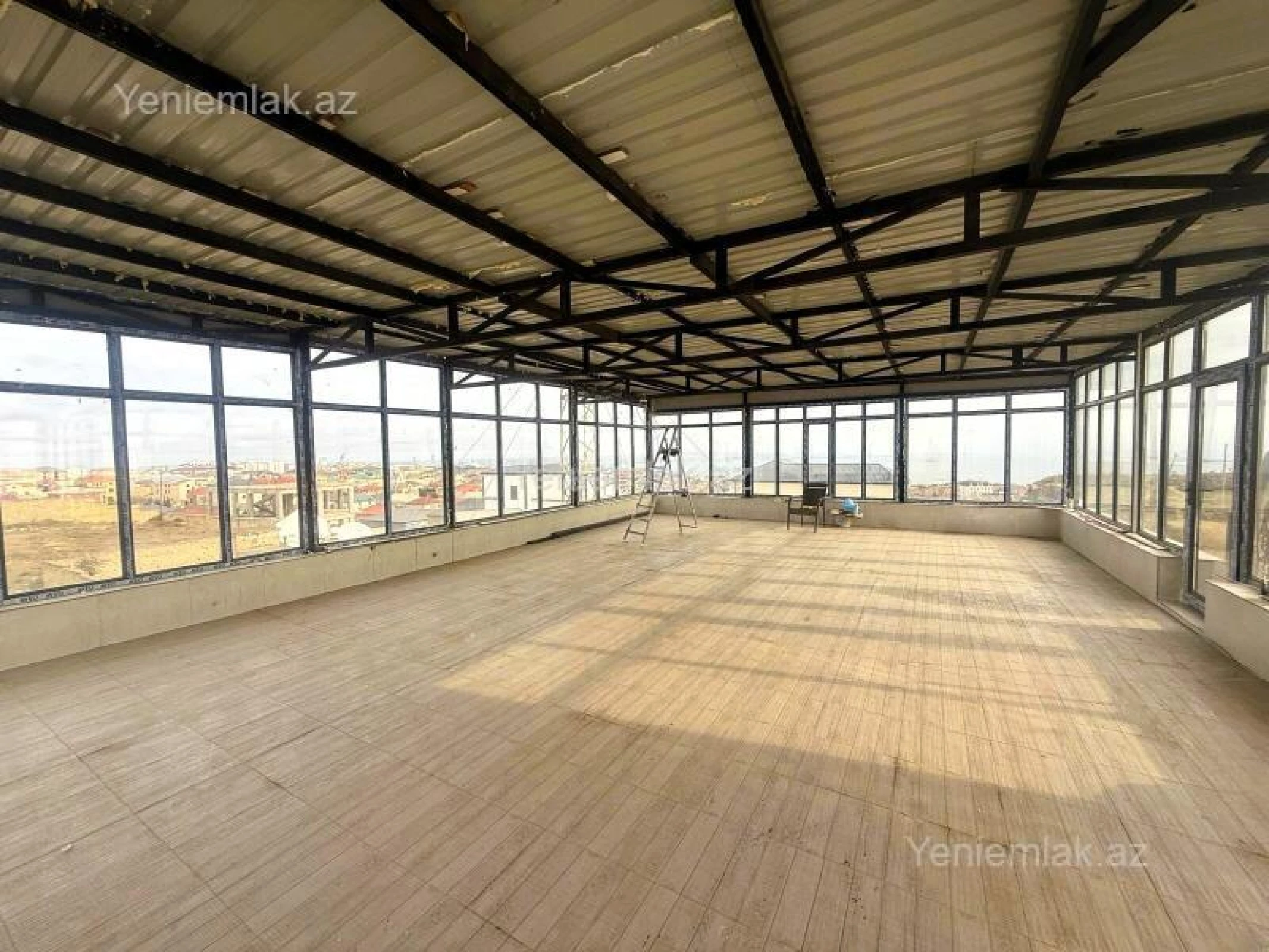 Satılır 6 otaqlı həyət evi 400 m²