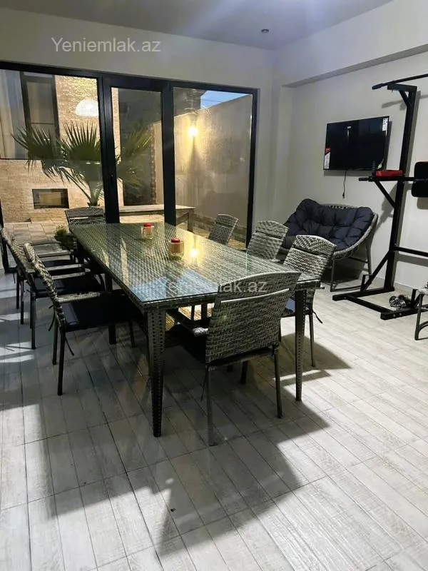 Satılır 6 otaqlı həyət evi 400 m²