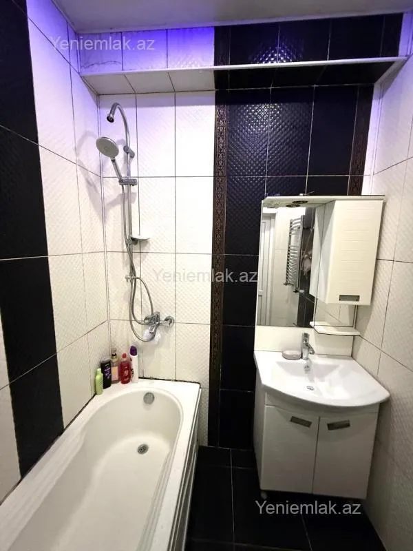 Satılır 2 otaqlı yeni tikili 83 m²