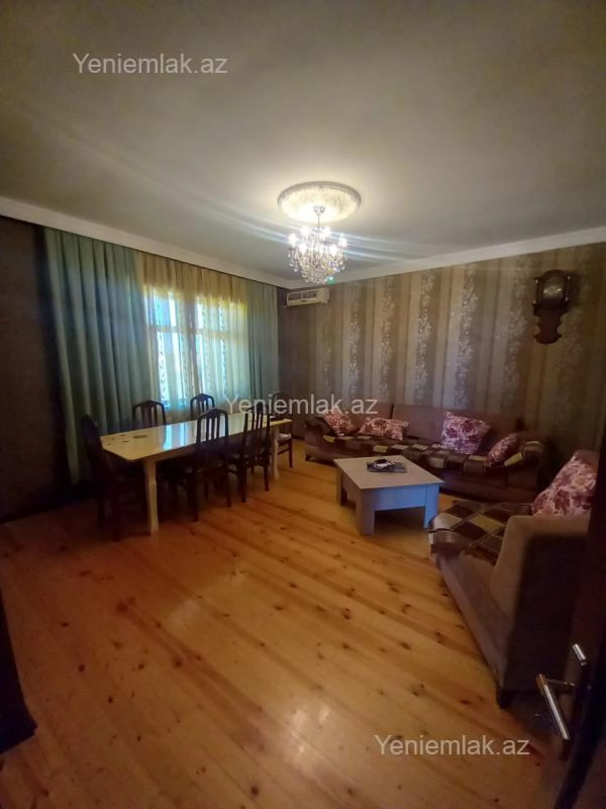Satılır 5 otaqlı həyət evi 220 m²