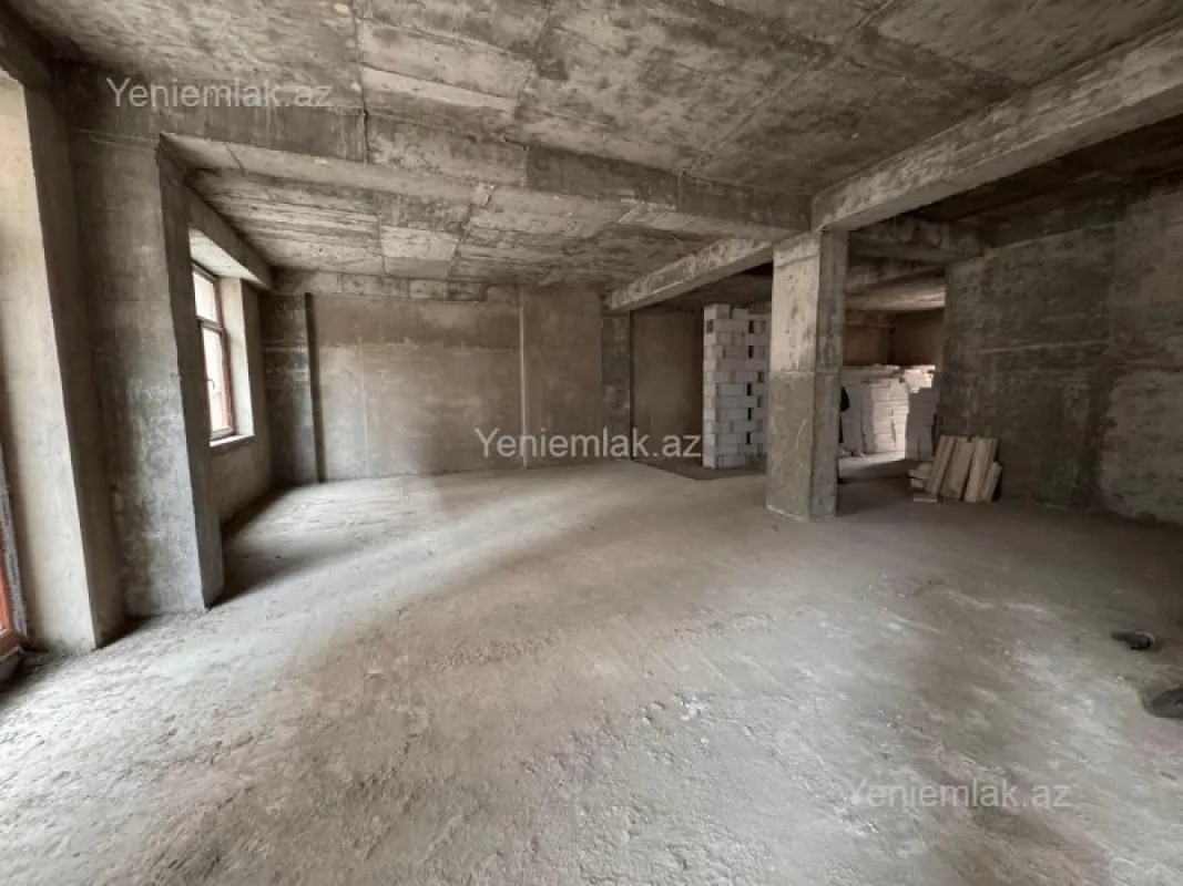 Satılır 4 otaqlı yeni tikili 210 m²