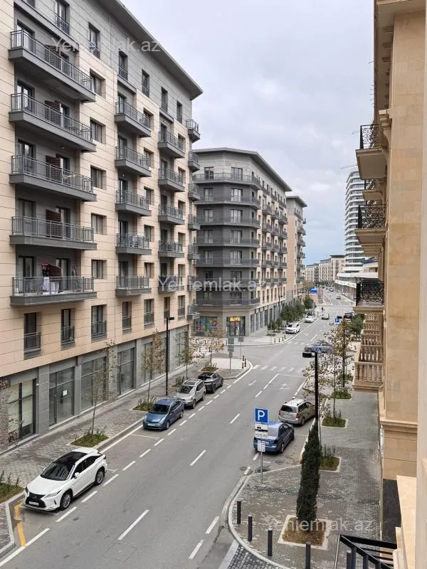 Satılır 4 otaqlı yeni tikili 210 m²