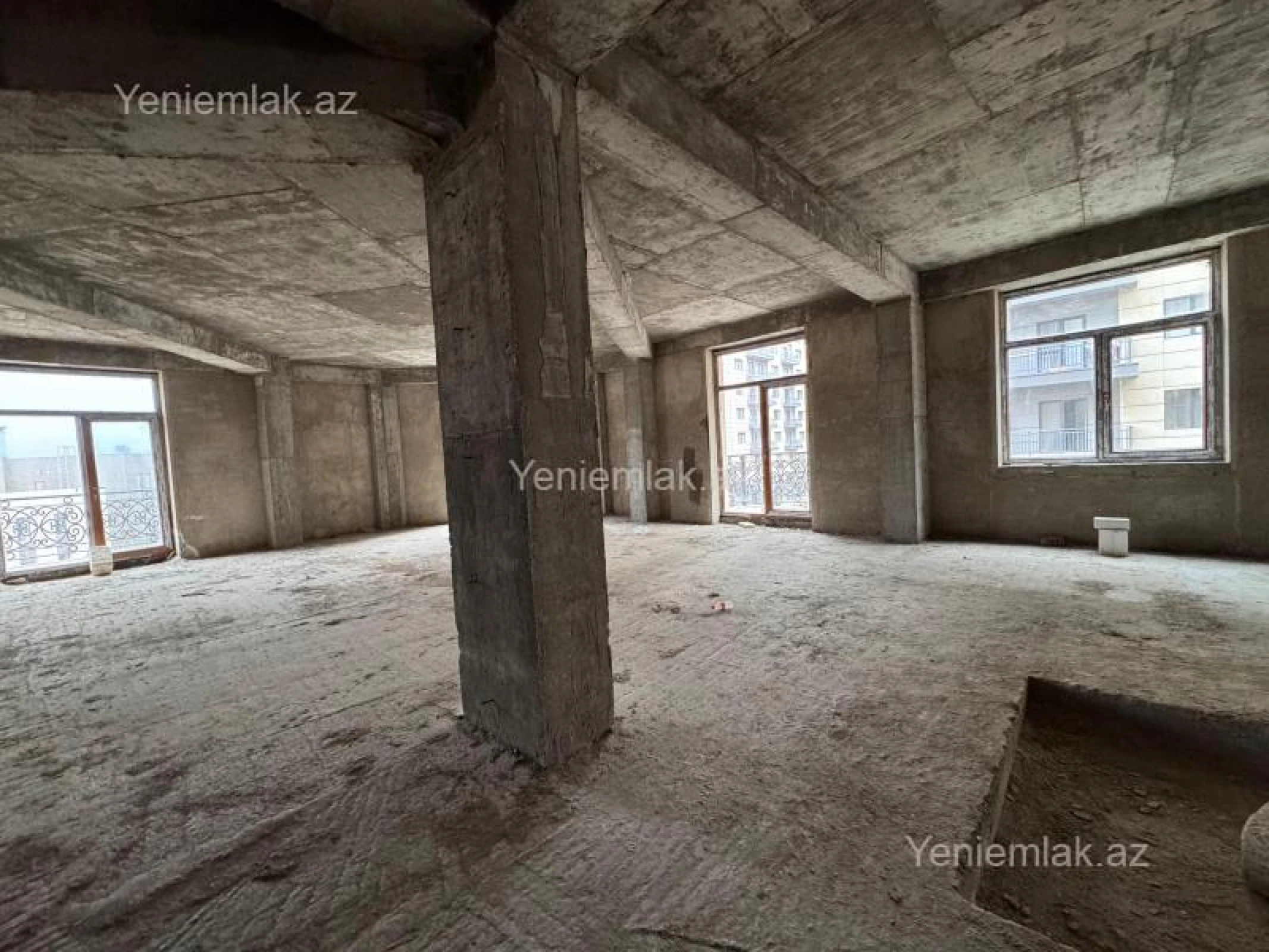Satılır 4 otaqlı yeni tikili 210 m²
