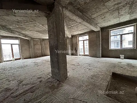 Satılır 4 otaqlı yeni tikili 210 m²