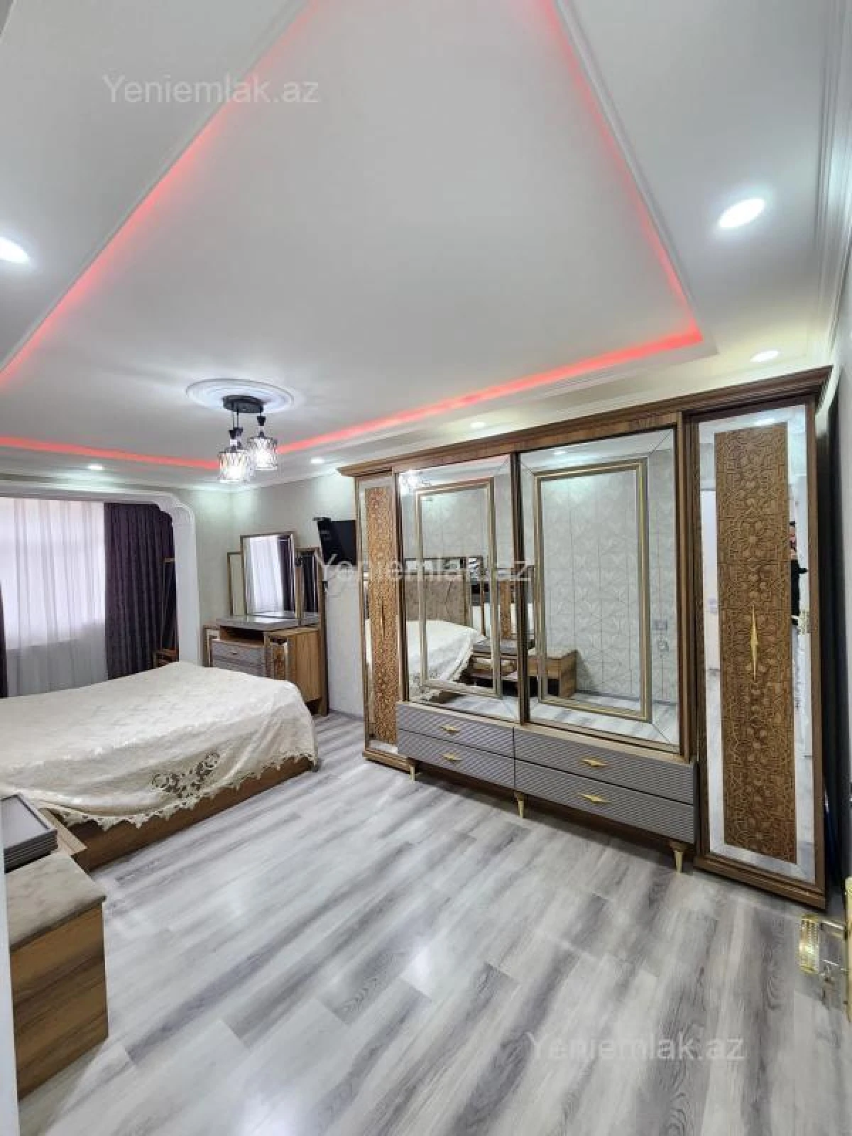 Satılır 5 otaqlı köhnə tikili 110 m²
