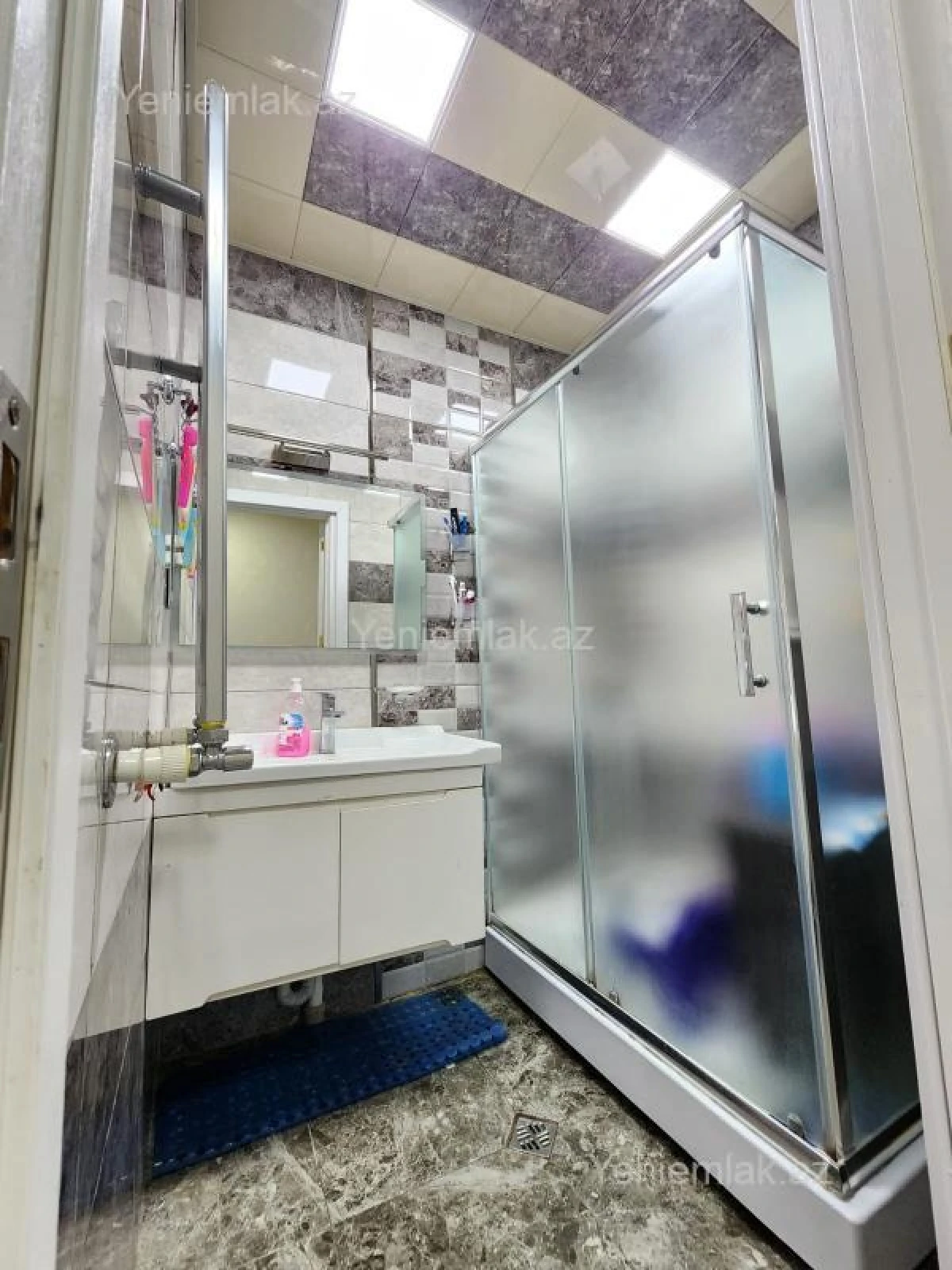 Satılır 5 otaqlı köhnə tikili 110 m²