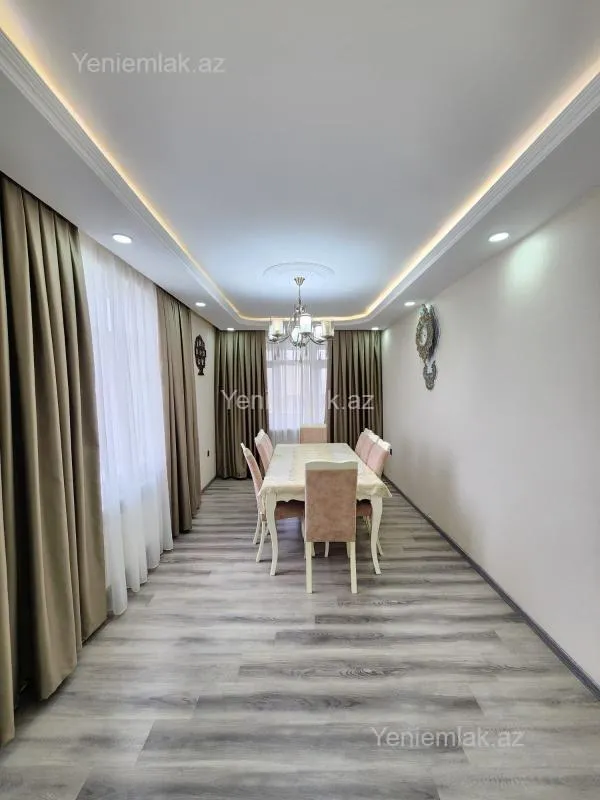 Satılır 5 otaqlı köhnə tikili 110 m²