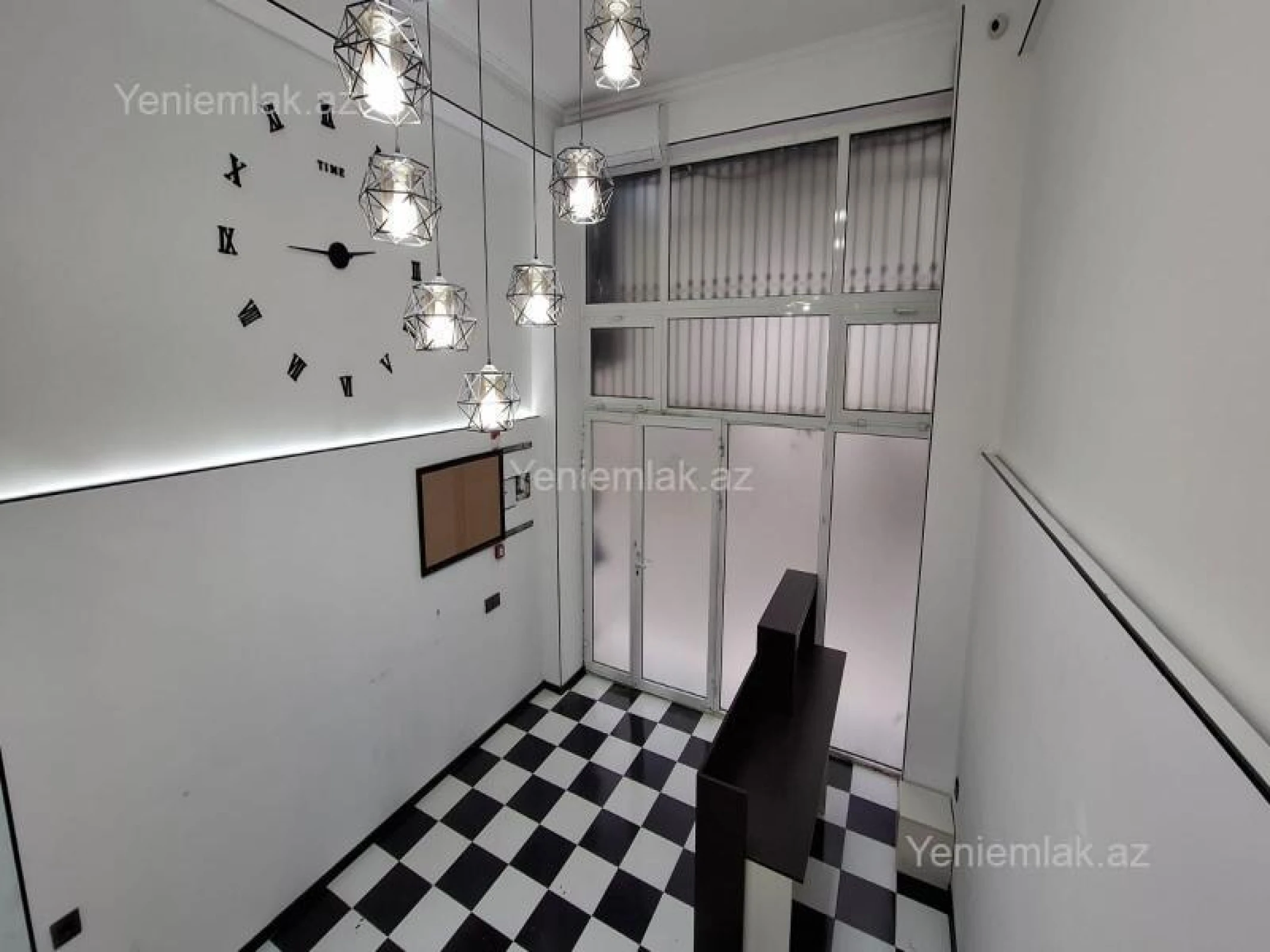 Satılır 4 otaqlı ofis 80 m²