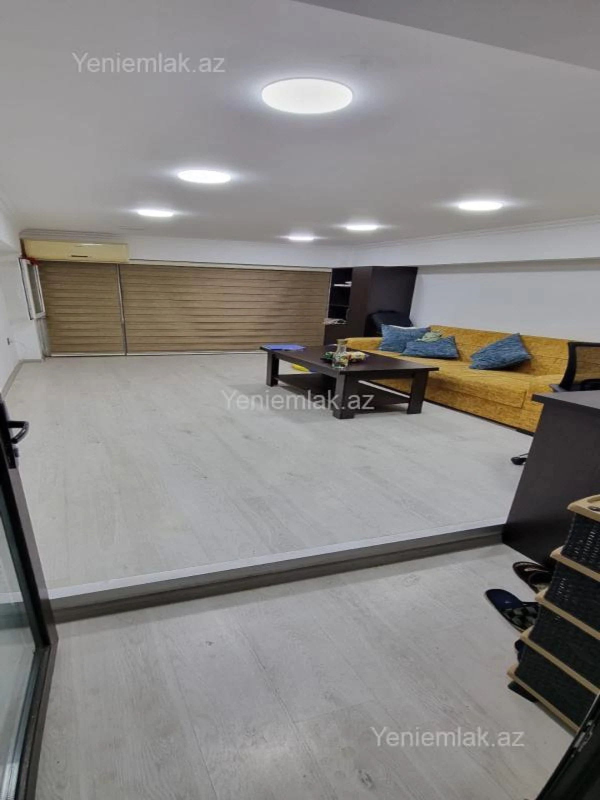 Satılır 4 otaqlı ofis 80 m²