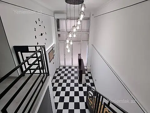 Satılır 4 otaqlı ofis 80 m²