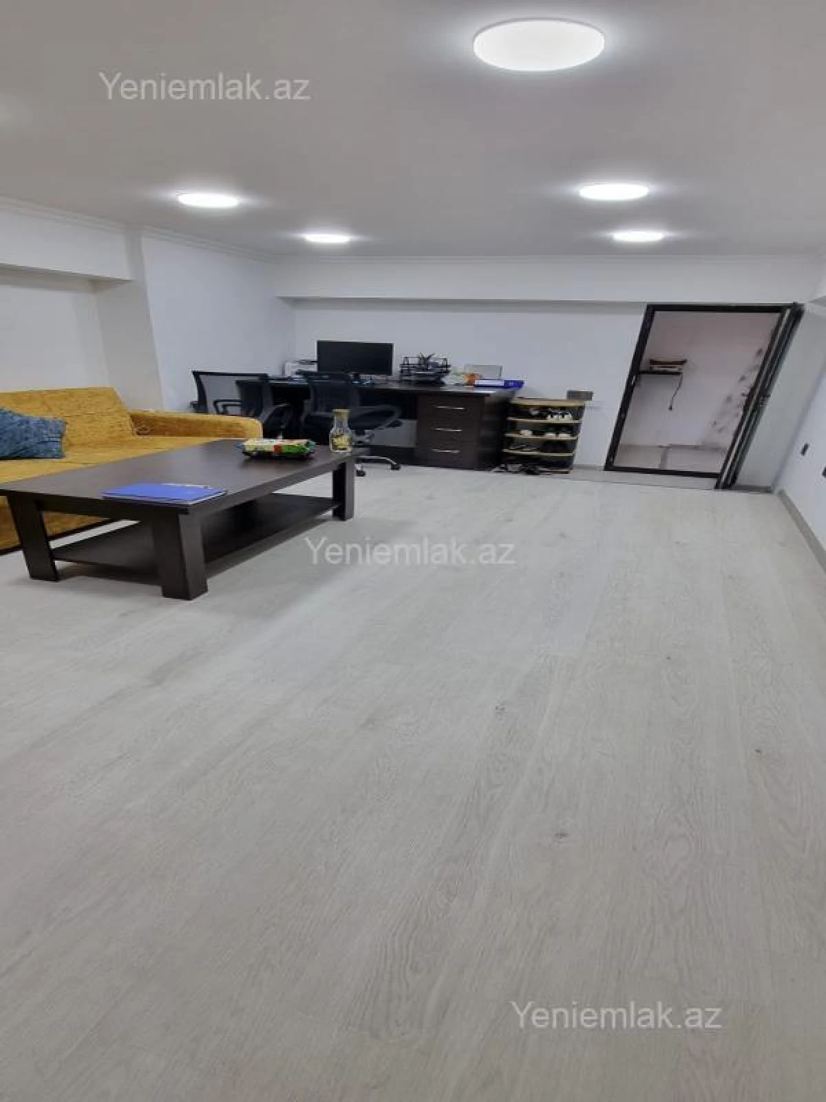 Satılır 4 otaqlı ofis 80 m²