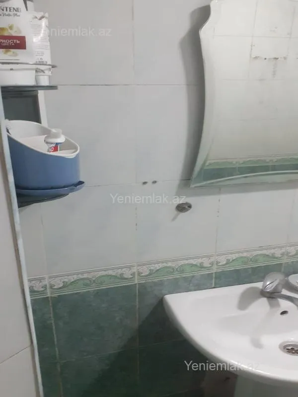 Satılır 3 otaqlı köhnə tikili 72 m²