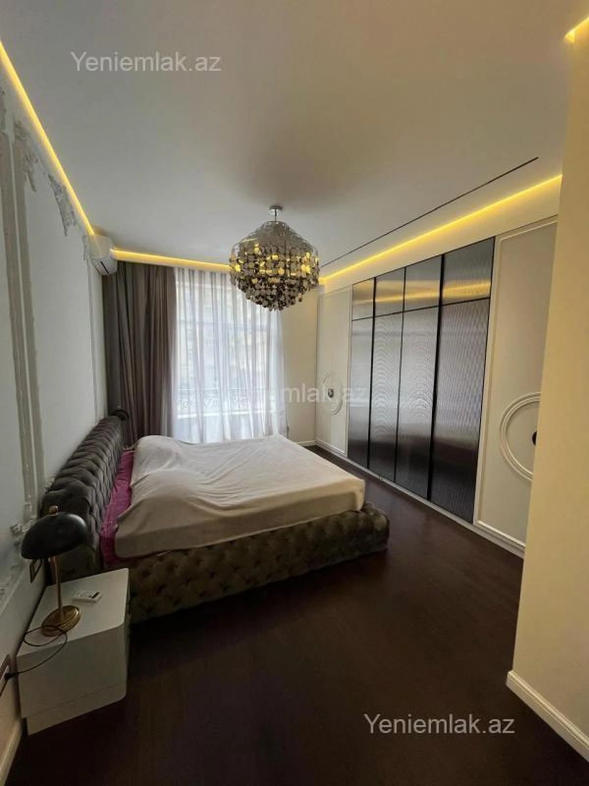 Satılır 3 otaqlı yeni tikili 135 m²