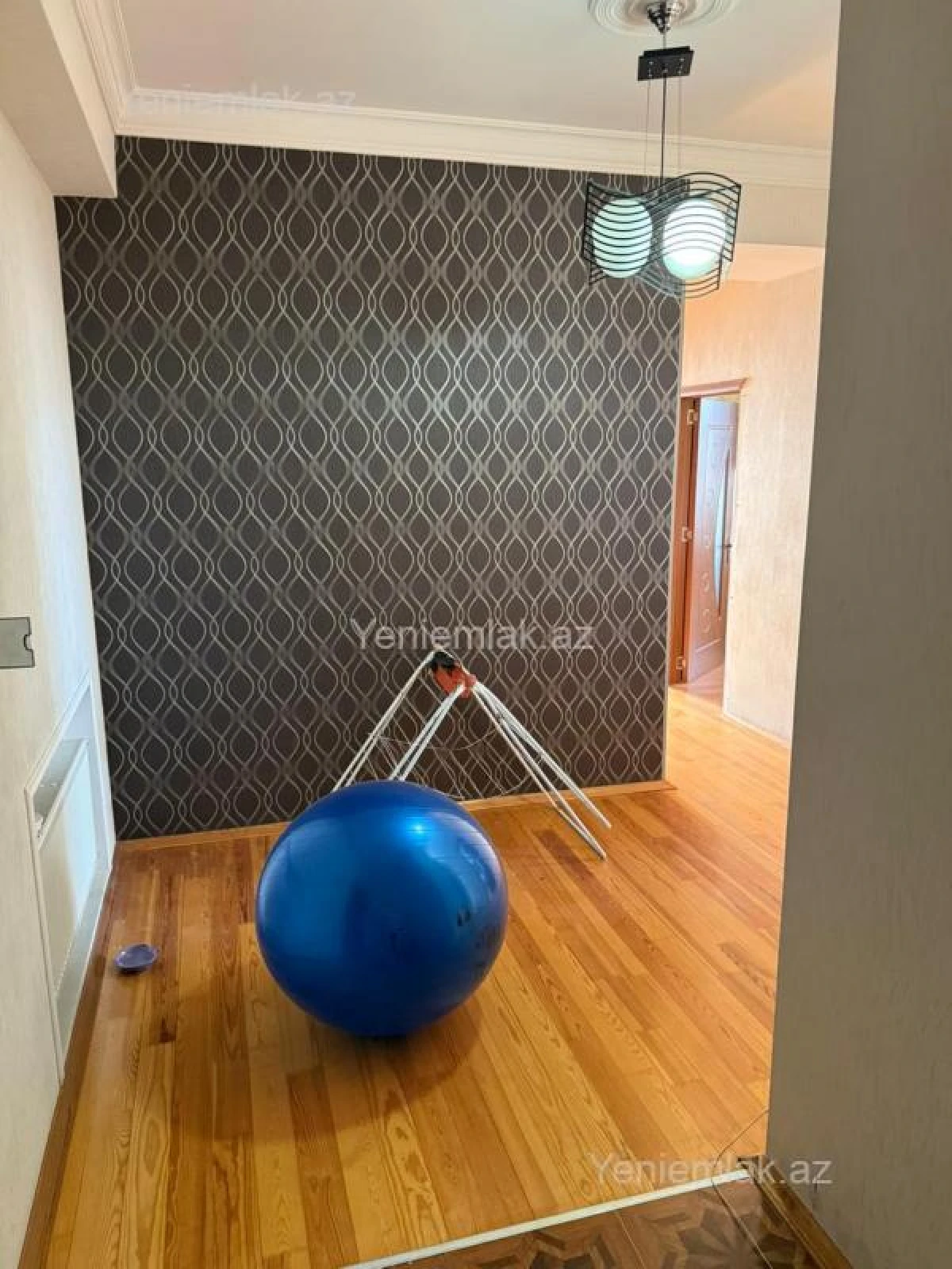 Satılır 3 otaqlı yeni tikili 135 m²