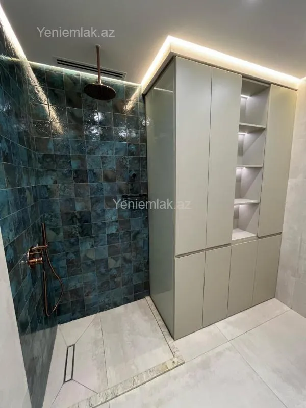 Satılır 3 otaqlı yeni tikili 135 m²
