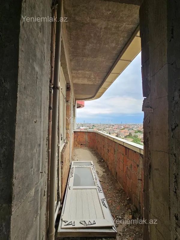 Satılır 3 otaqlı yeni tikili 132.5 m²