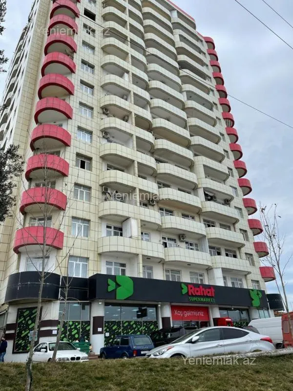 Satılır 3 otaqlı yeni tikili 132.5 m²