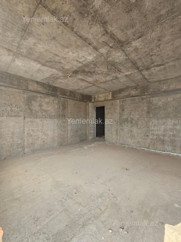 Satılır 3 otaqlı yeni tikili 132.5 m²