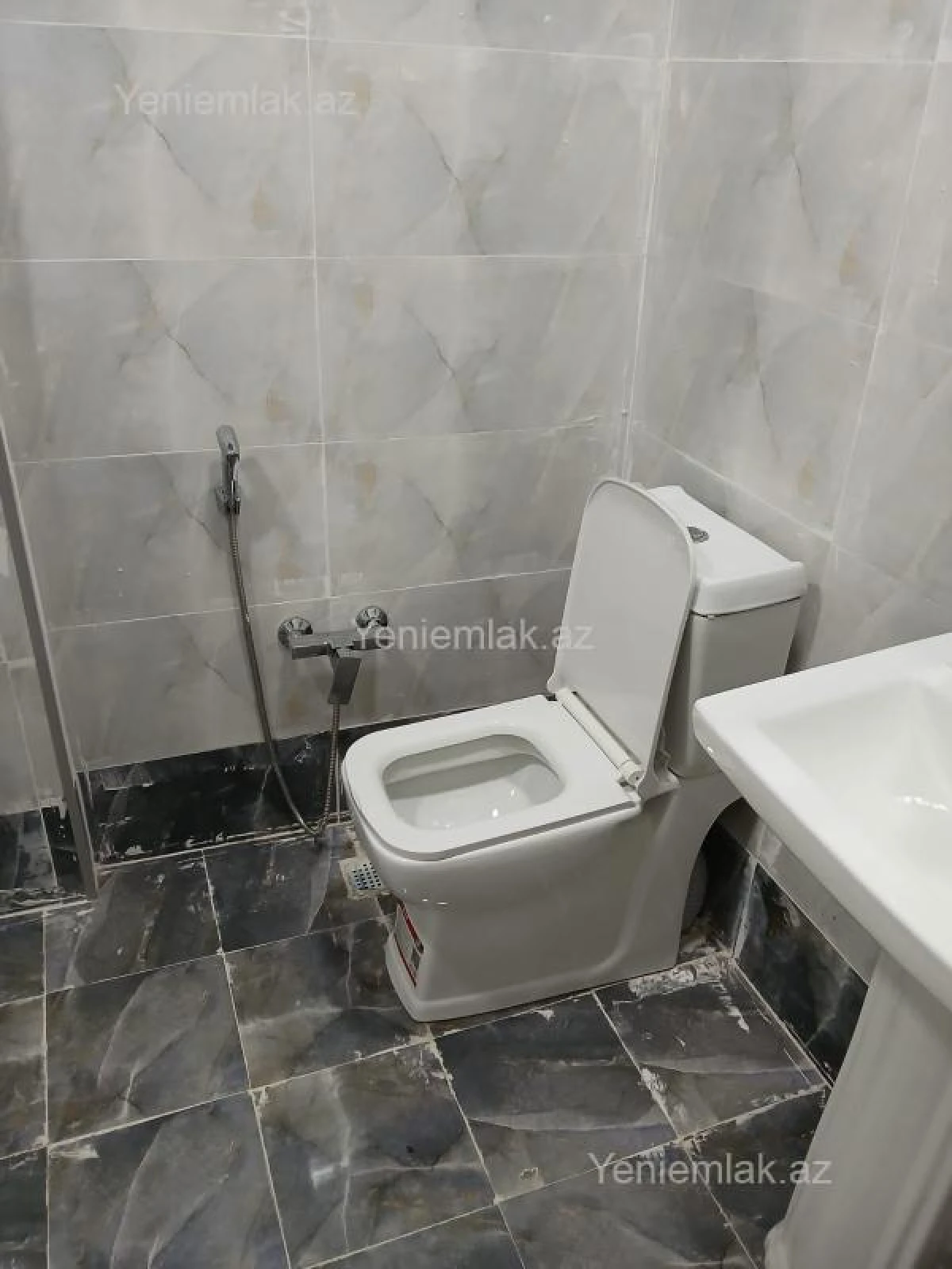 Satılır 2 otaqlı yeni tikili 58 m²
