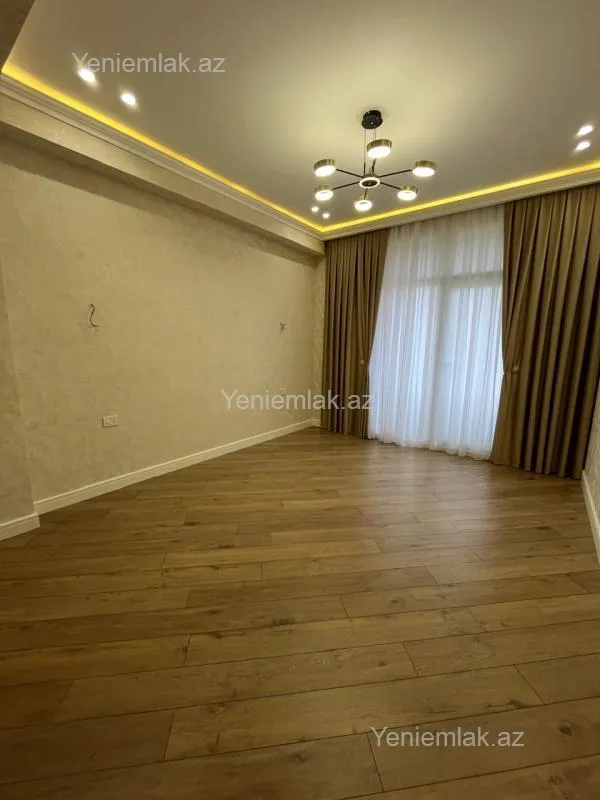 Satılır 2 otaqlı yeni tikili 72 m²