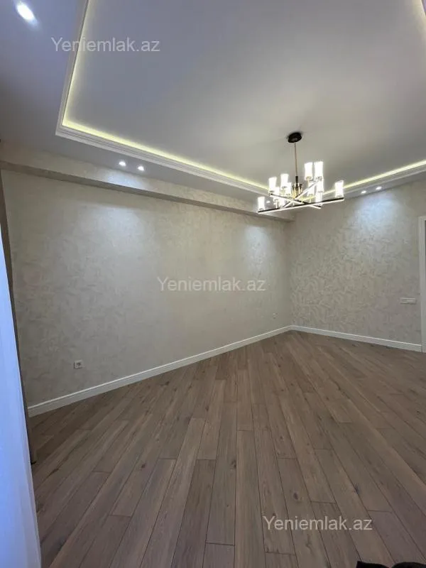 Satılır 2 otaqlı yeni tikili 72 m²