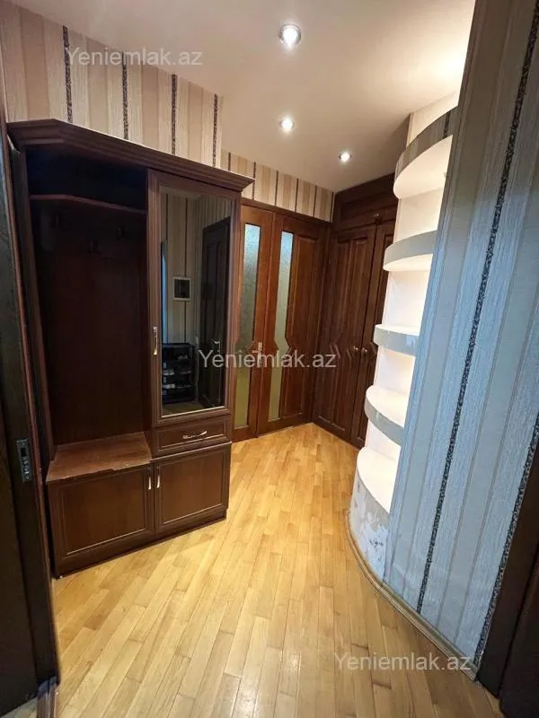 Satılır 3 otaqlı yeni tikili 85 m²