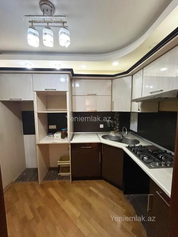Satılır 3 otaqlı yeni tikili 85 m²