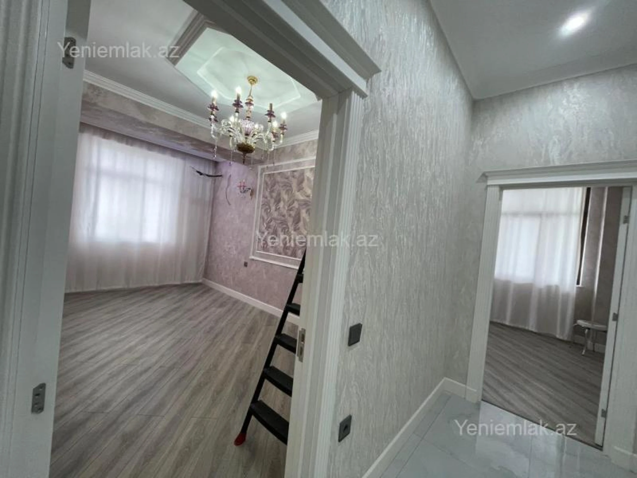 Satılır 3 otaqlı yeni tikili 130 m²
