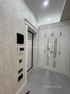 Satılır 3 otaqlı yeni tikili 130 m²