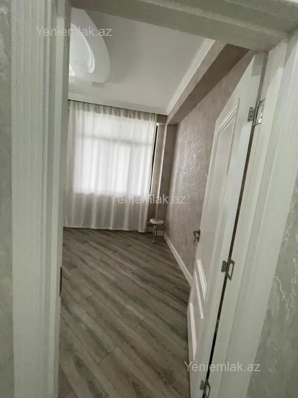 Satılır 3 otaqlı yeni tikili 130 m²