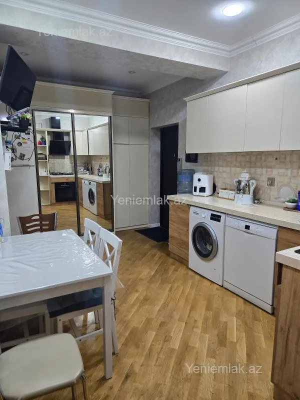 Satılır 3 otaqlı yeni tikili 87 m²