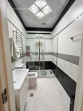 Satılır 2 otaqlı yeni tikili 83 m²