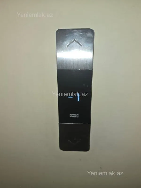 Satılır 4 otaqlı yeni tikili 192.5 m²