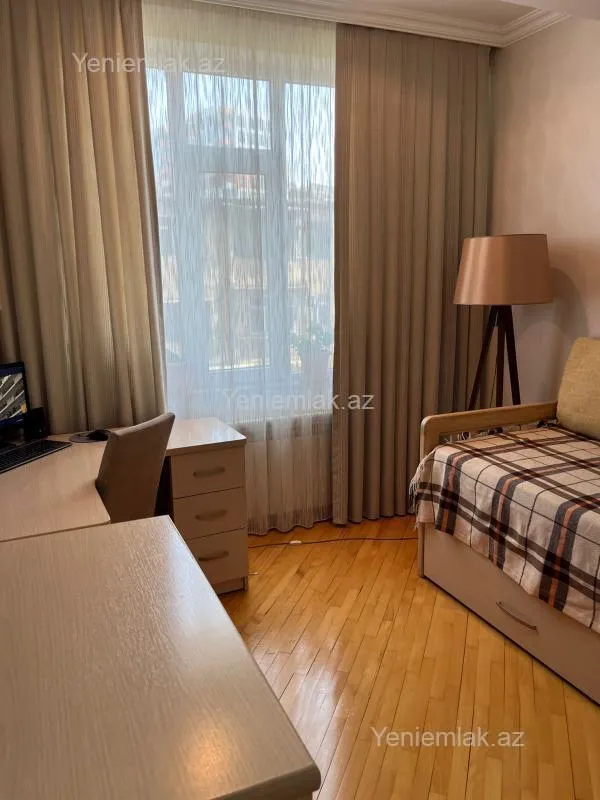 Satılır 3 otaqlı yeni tikili 118 m²